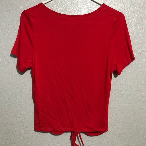 Red top 👚❤️ - Picture 2 of 2